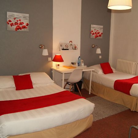 Contact Hotel Les Platanes Villeneuve Sur Lot Centre Exteriör bild