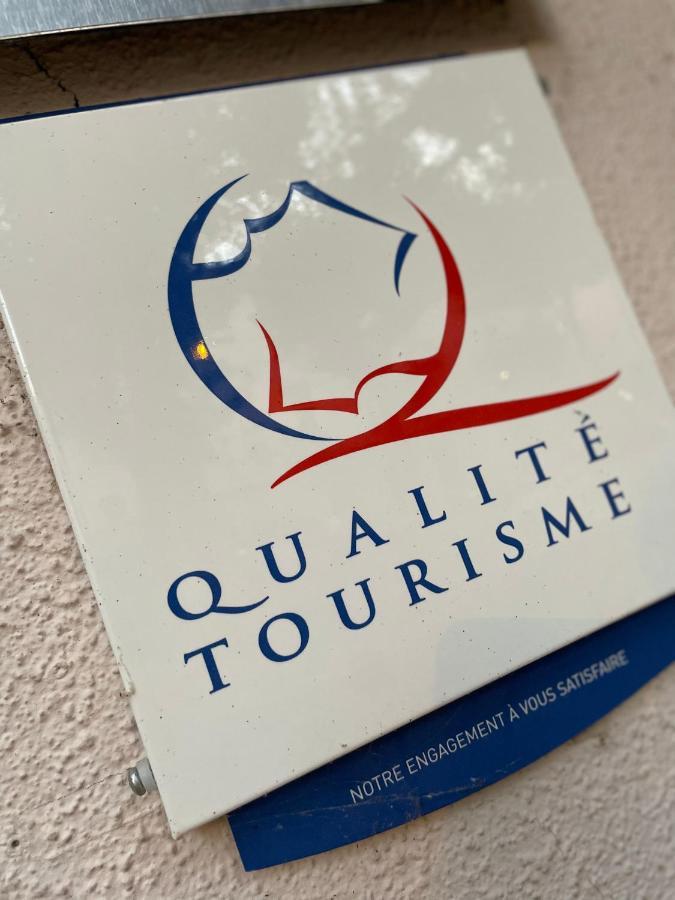 Contact Hotel Les Platanes Villeneuve Sur Lot Centre Exteriör bild