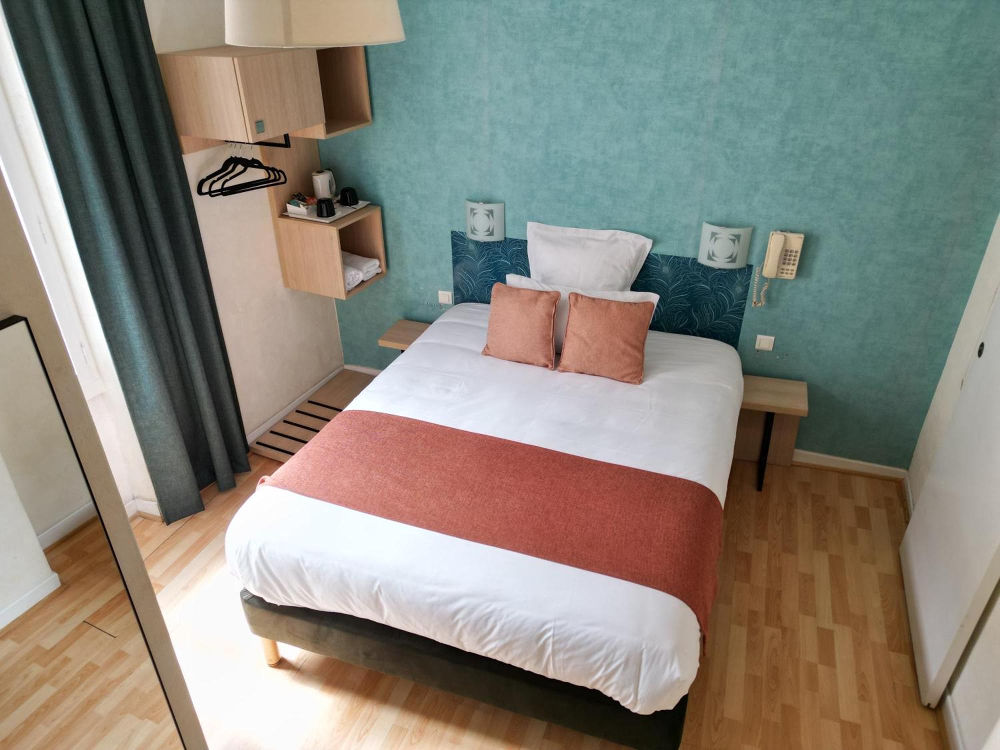Contact Hotel Les Platanes Villeneuve Sur Lot Centre Exteriör bild