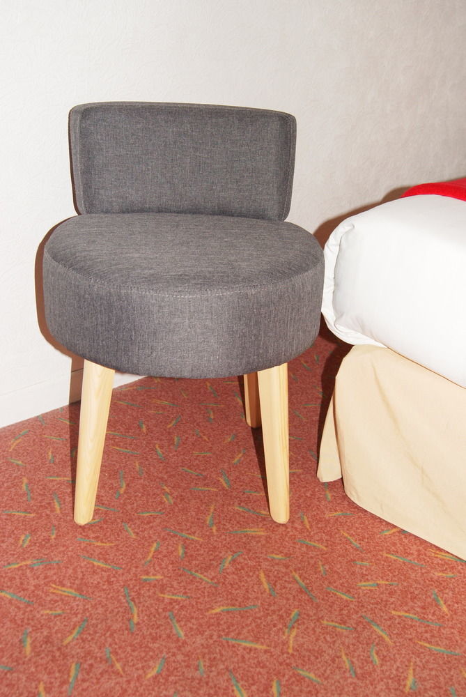 Contact Hotel Les Platanes Villeneuve Sur Lot Centre Exteriör bild